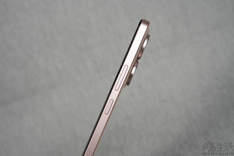 真我15首发评测：年轻人的娱乐平权神器