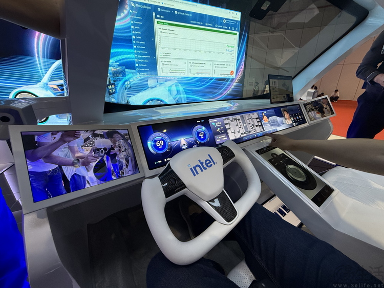 “抢跑”下一代架构，英特尔为了车载市场，拼了