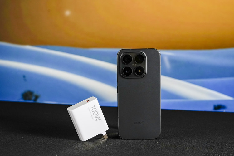 小米17首发评测：外观极致精致，配置均衡无短板